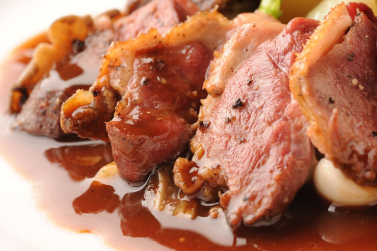 ジビエ料理とは?今話題のジビエ料理について詳しく解説