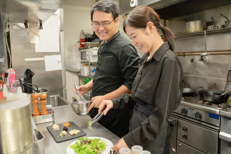 飲食店も副業の時代！今話題の「ゴーストレストラン」について解説