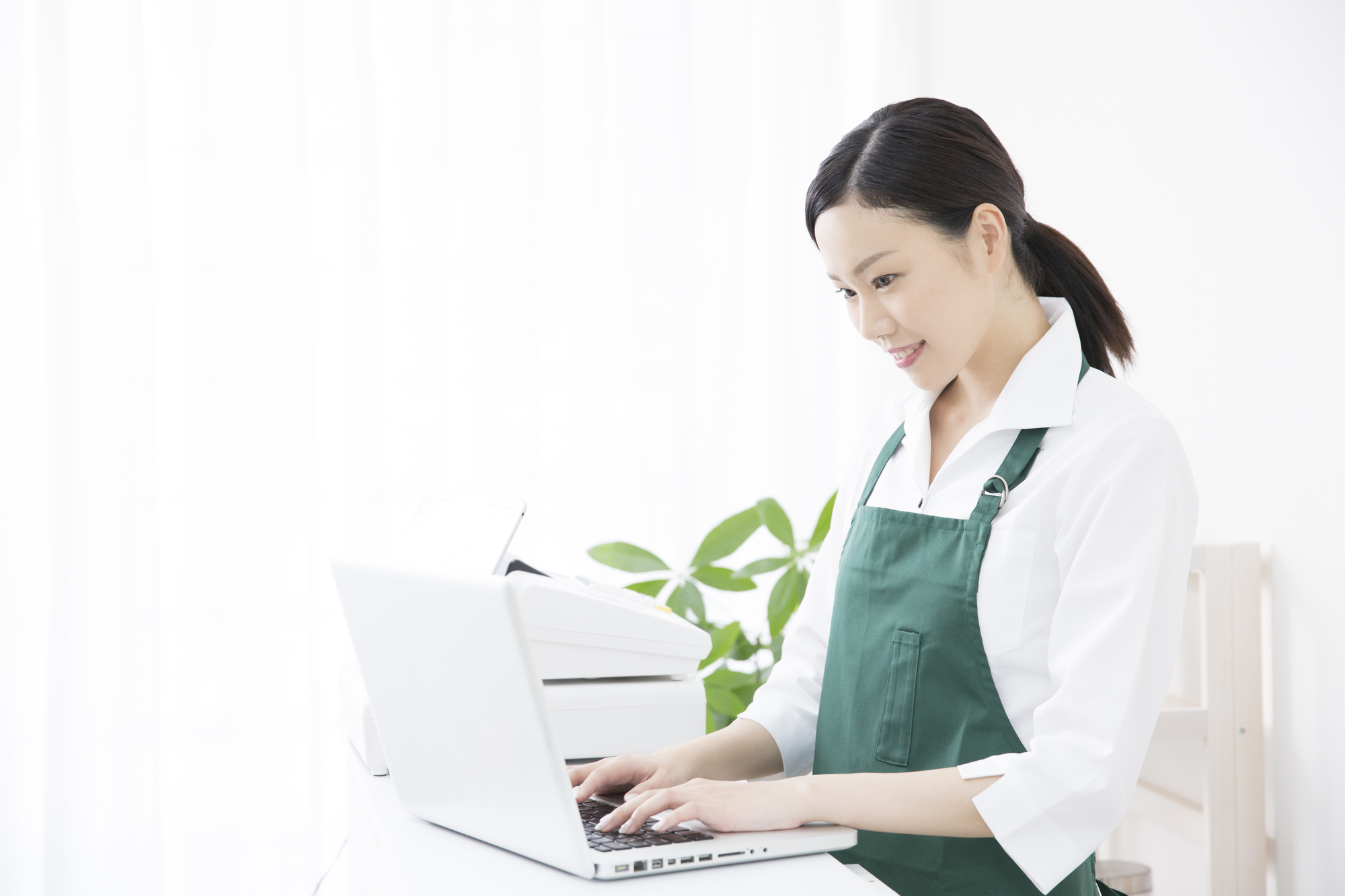 飲食店必見！運営代行を活用し、飲食の業務に集中を。