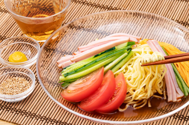 冷やし中華の始め方:専門店でなくても流行にのろう!